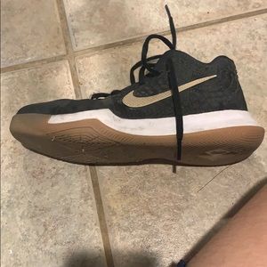 kyrie 3 black gold and white negotiable used